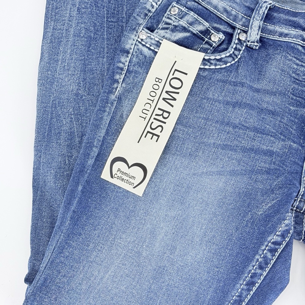 SKY Premium Collection Low Rise Bootcut Jeans Heart Wings Rhinestone 9/10 NWT - Picture 4 of 6